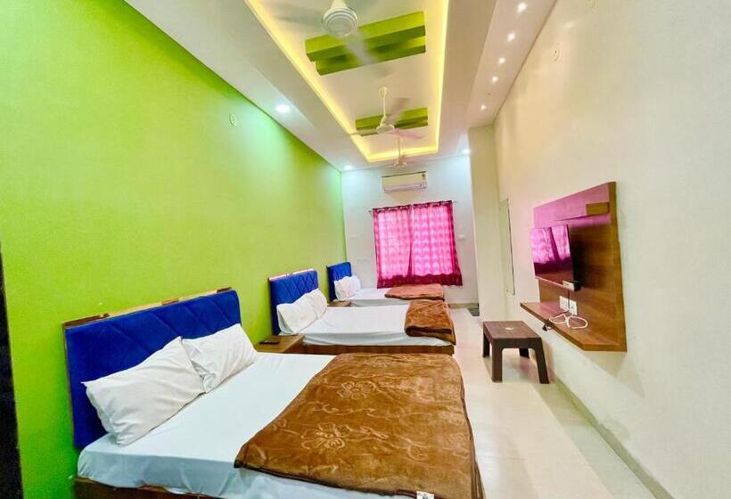 فندق Tirupati Inn ! Ujjain ! होटल तिरूपति इन తిరుపతి ఇన్ హోటల్ திருப்பதி இன் ஹோட்டல்fully Air Conditioned