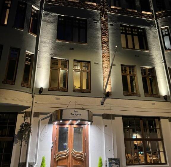 فندق صغير Breeze Hotel Victoria - Self-Service