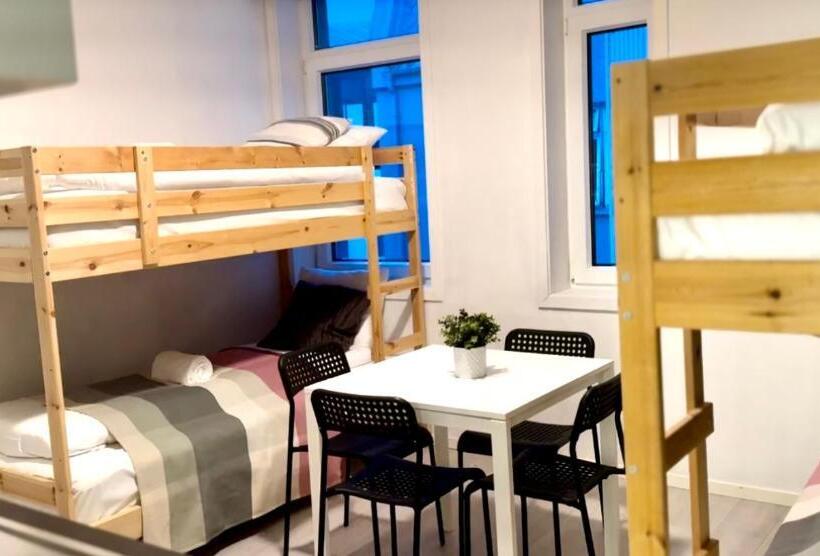 فندق صغير Breeze Hotel Victoria - Self-Service