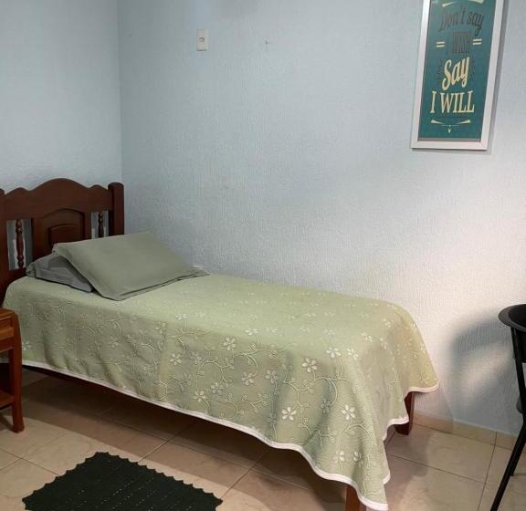 ユースホステル Quitinetes Em Araraquara