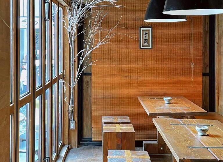 הוסטל Shack The Nap