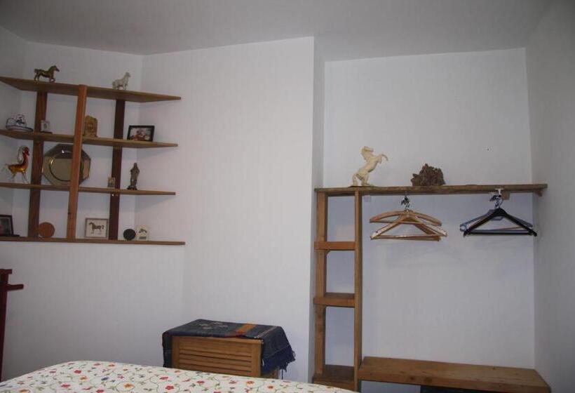 צימר Chambre à La Ferme Banzaï   Face Aux Pyrénées Aurignac