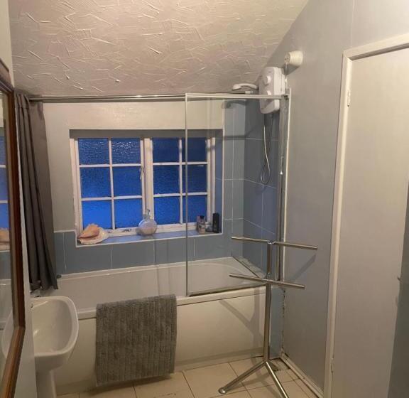 ベッドアンドブレックファースト Dolphin Inn