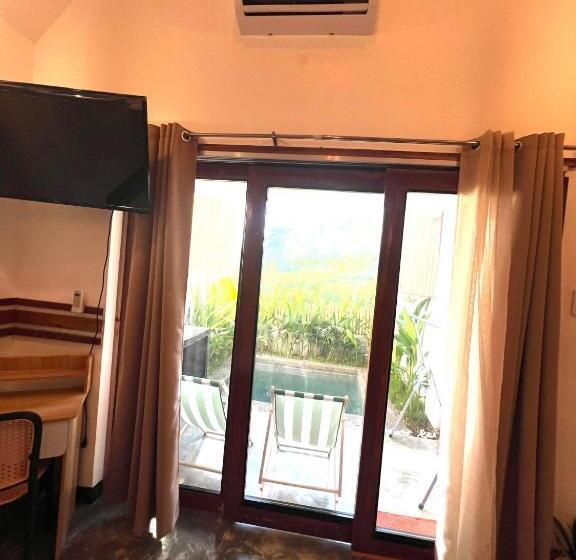 تختخواب و صبحانه Hakuna Villas