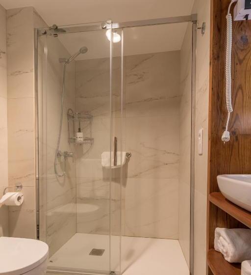 تختخواب و صبحانه Holiday Time Calle Real