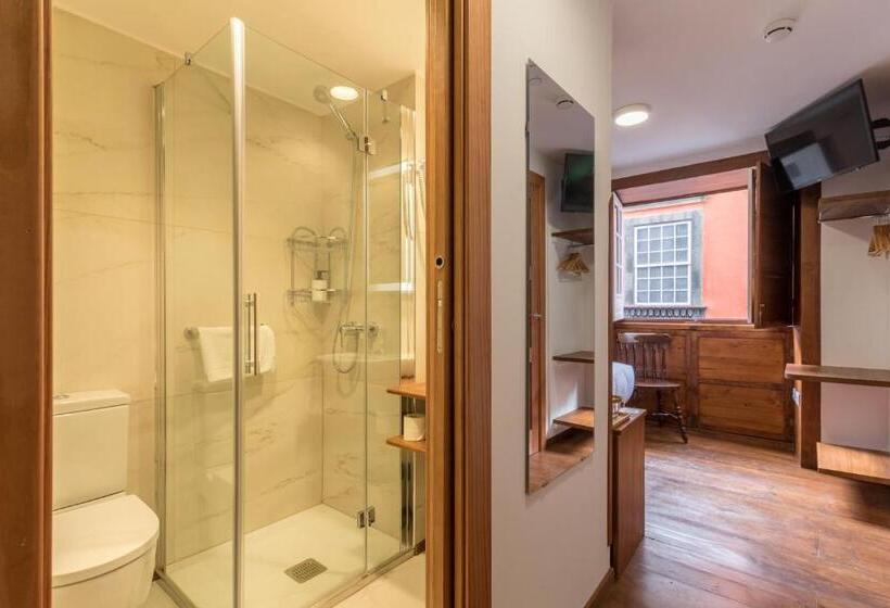 تختخواب و صبحانه Holiday Time Calle Real