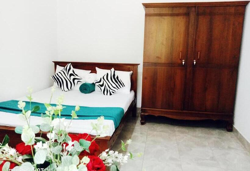 Bed and Breakfast Js Home Ella