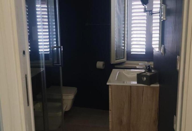 مبيت وإفطار La Rosa Blu