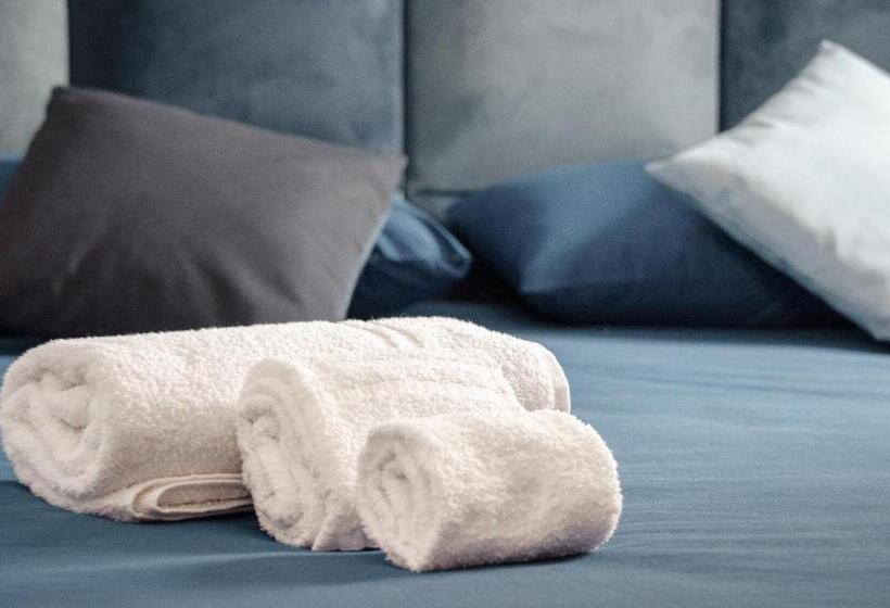 مبيت وإفطار La Rosa Blu