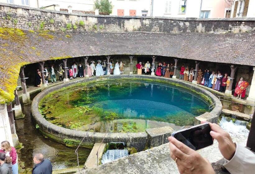 Bed and Breakfast La Tanière Des Tanneries