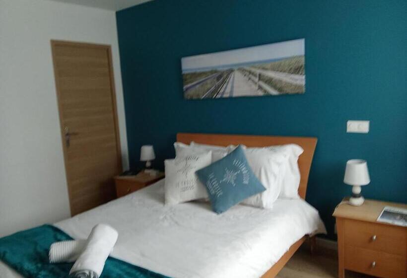 مبيت وإفطار Les 3b