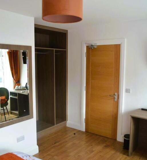 Bed and Breakfast No 1 The Arch