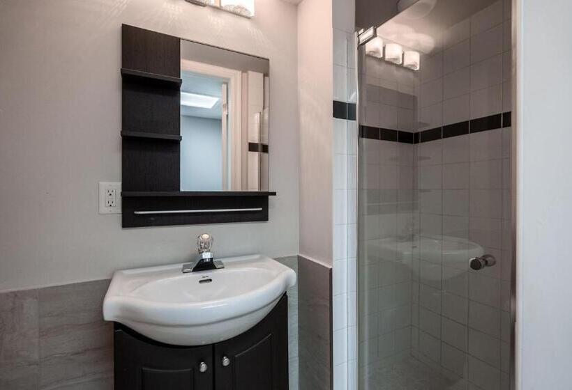 ベッドアンドブレックファースト North Vancouver Lynn Valley Two Bedrooms Suite