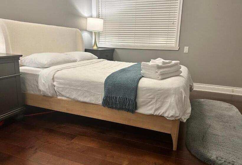 ベッドアンドブレックファースト North Vancouver Lynn Valley Two Bedrooms Suite