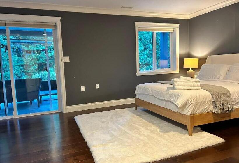 ベッドアンドブレックファースト North Vancouver Lynn Valley Two Bedrooms Suite