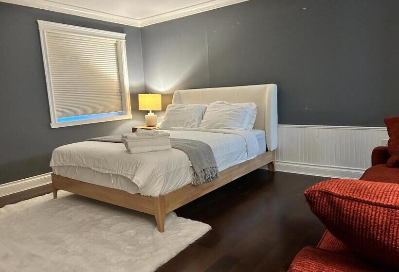 ベッドアンドブレックファースト North Vancouver Lynn Valley Two Bedrooms Suite