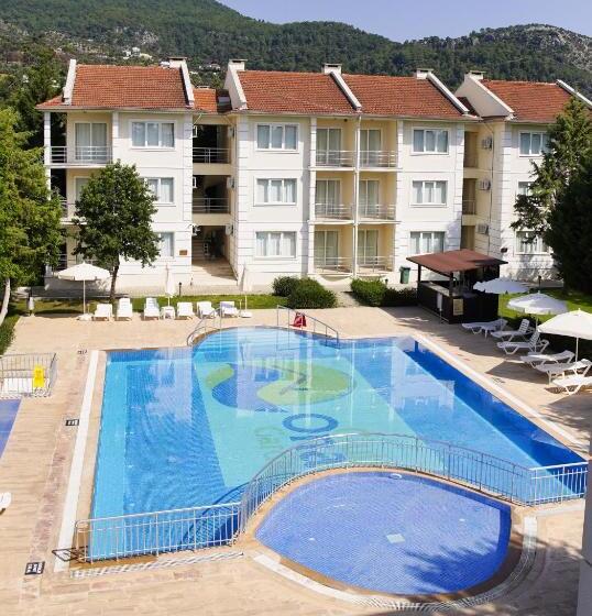 Club Deep Blue Tatil Köyü