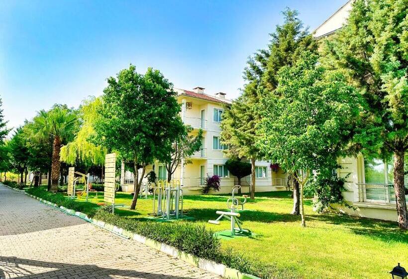 Club Deep Blue Tatil Köyü