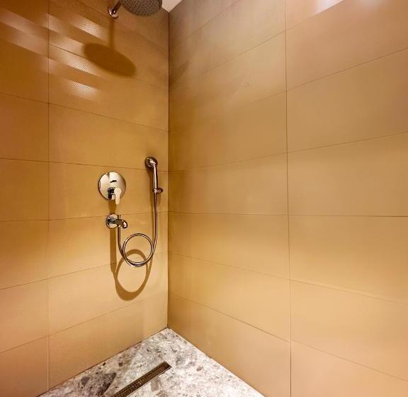 هتل Frezya Exclusively Women