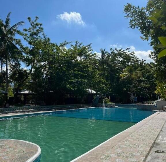 Hardrock Lux Spring Resort