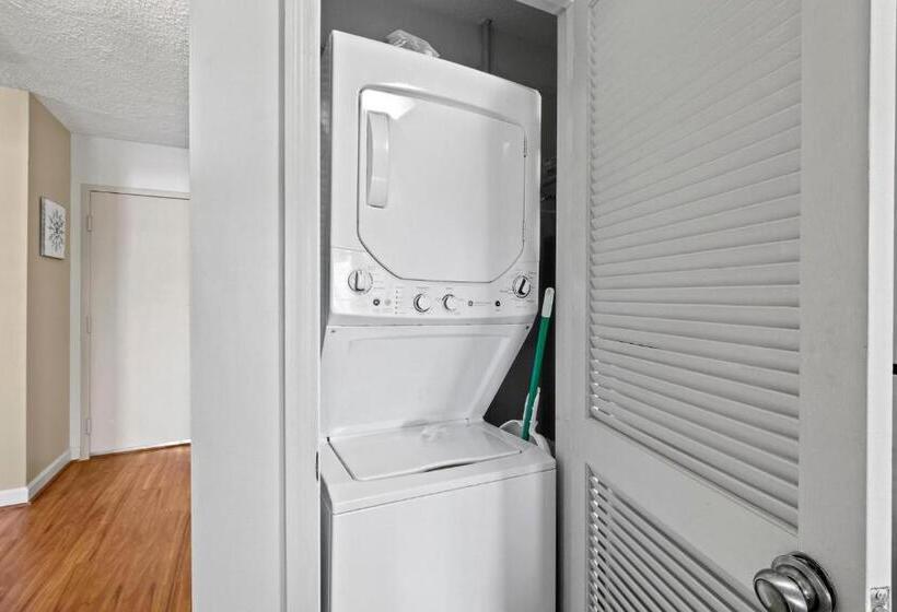 فندق 301 Pinnacle Inn Rd 1214 By Carolina Stays