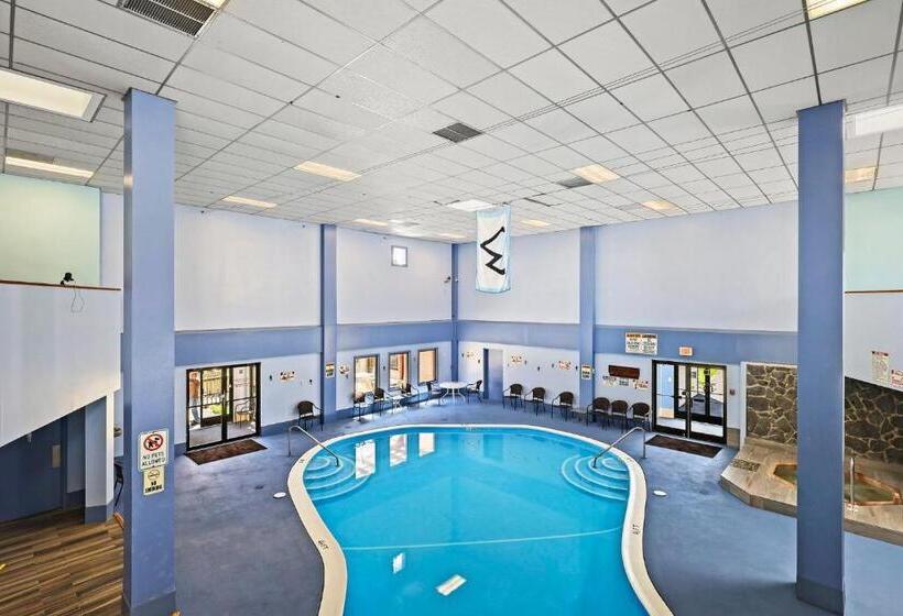 فندق 301 Pinnacle Inn Rd 1214 By Carolina Stays