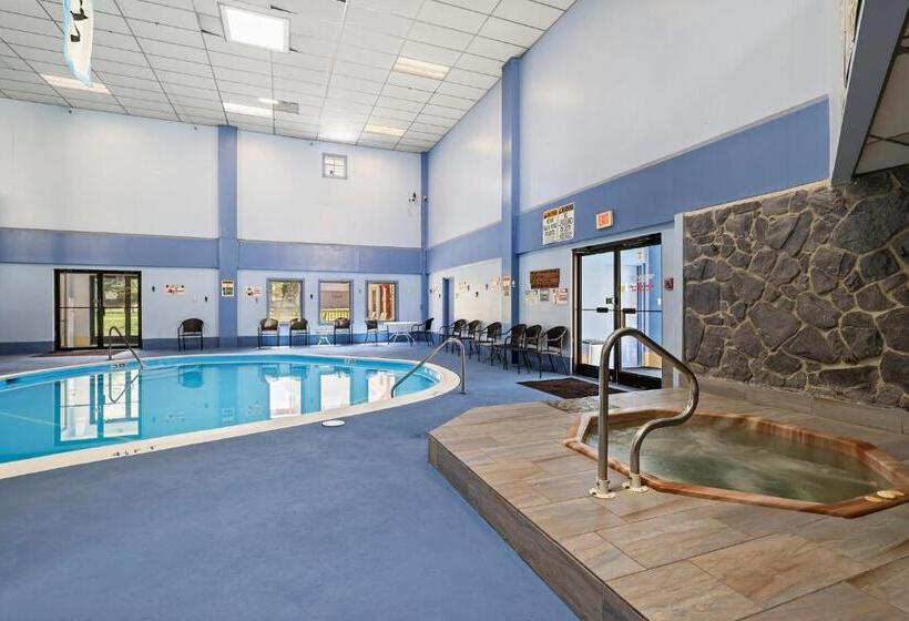 فندق 301 Pinnacle Inn Rd 1214 By Carolina Stays