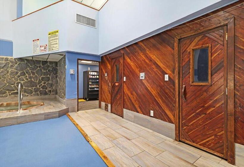 فندق 301 Pinnacle Inn Rd 1214 By Carolina Stays