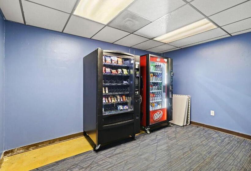 فندق 301 Pinnacle Inn Rd 1214 By Carolina Stays