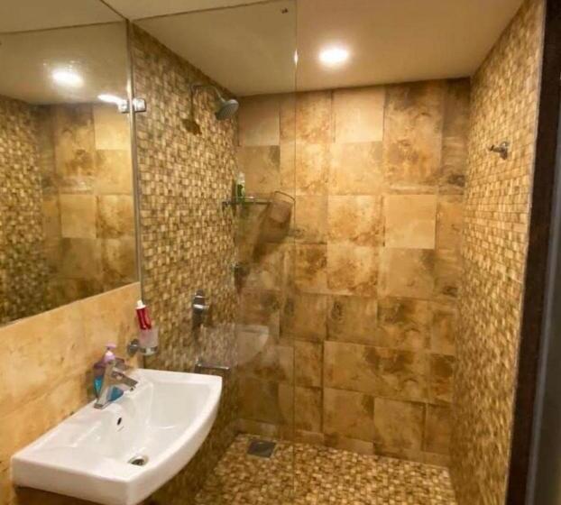 酒店 4 Star Appartment Rajhans Belliza