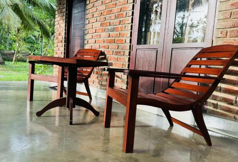 בית מלון כפרי Araliya Lake Camp Resort