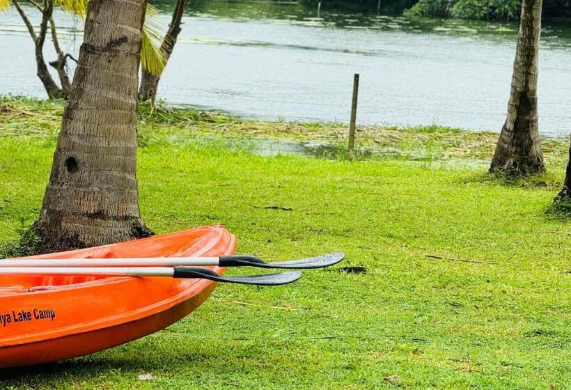 בית מלון כפרי Araliya Lake Camp Resort