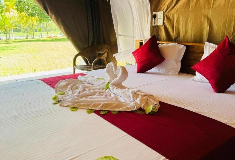 בית מלון כפרי Araliya Lake Camp Resort