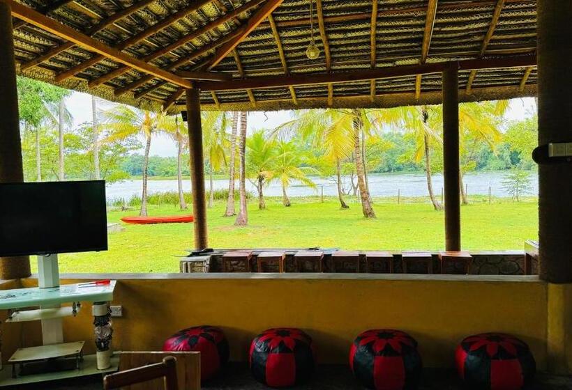 בית מלון כפרי Araliya Lake Camp Resort