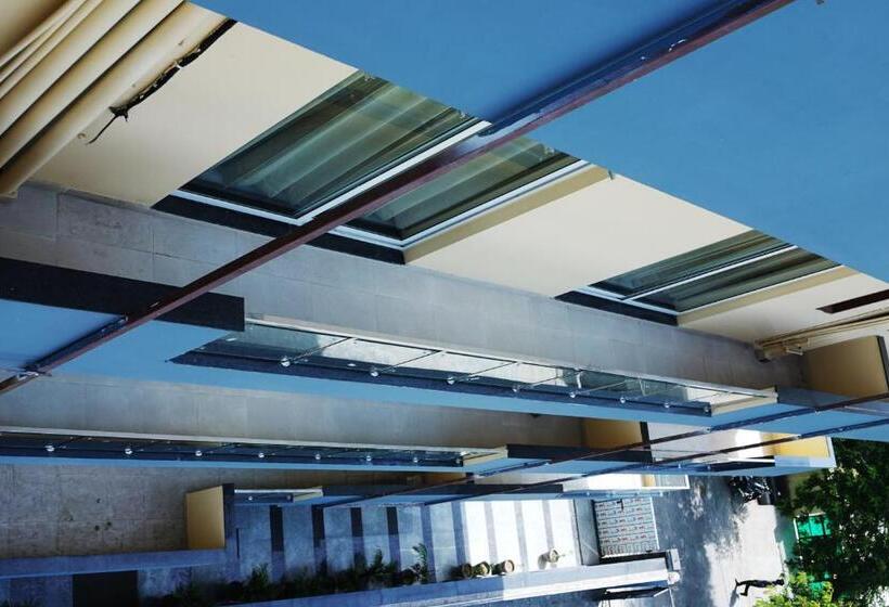 Отель Casa Resindence