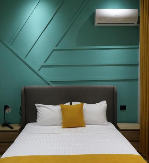 בית מלון כפרי City Center Rooms Durres