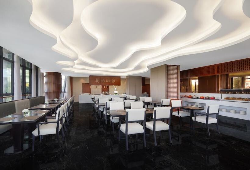 Отель Courtyard By Marriott Anji