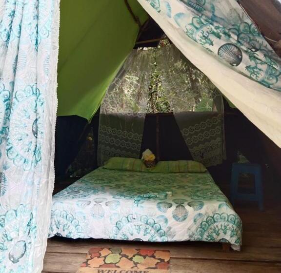 מלון כמוסות Eco Hospedaje Ata Ladrilleros