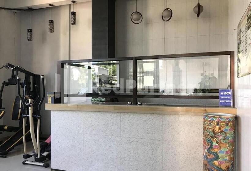 فندق Gamary Redpartner Sidorejo