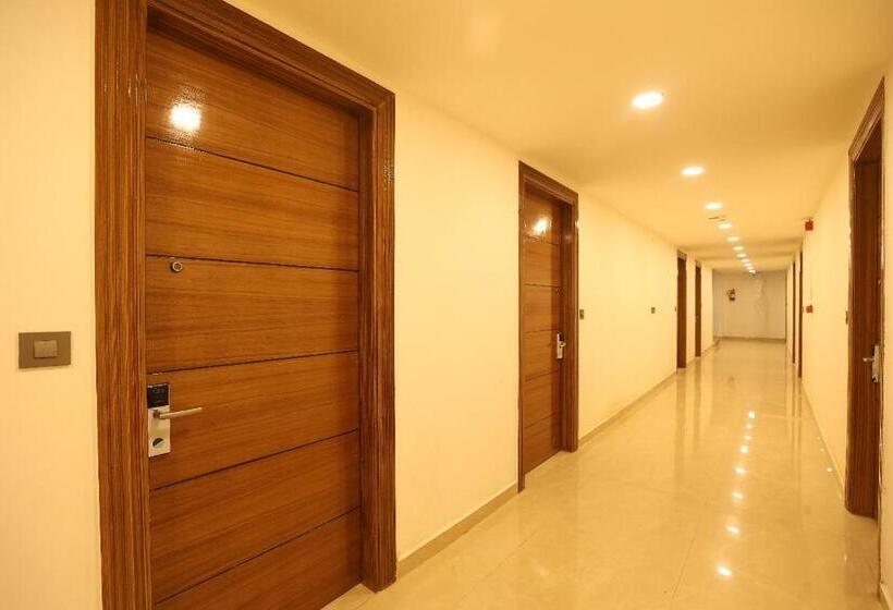 ホテル Kairvi Fort Resort