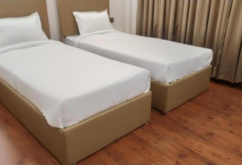 ホテル Kairvi Fort Resort