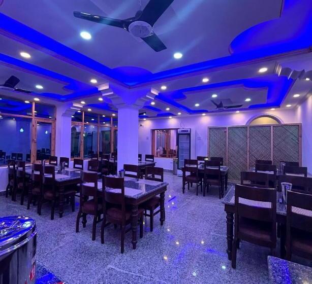 Отель Lal S Inn