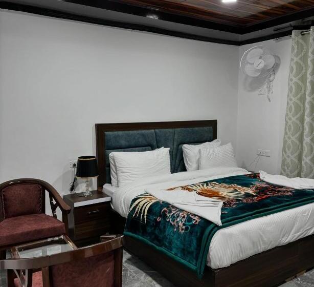 Отель Lal S Inn