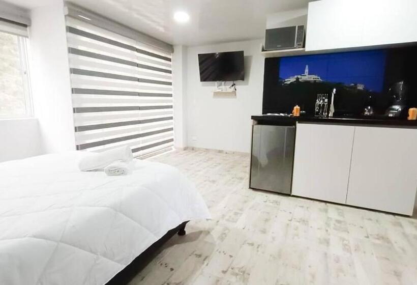 Отель Las Aguas Studios