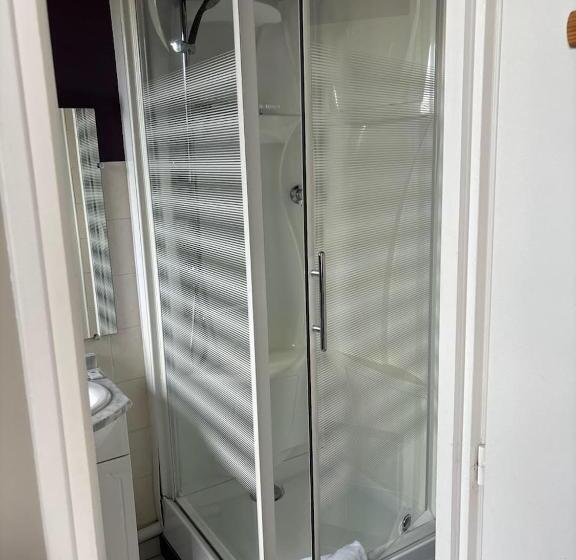 فندق Logis Hôtel & Restaurant Le Parcey