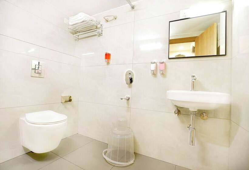 בית מלון כפרי Oak Business