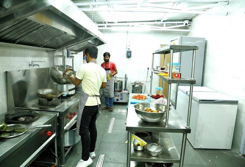 בית מלון כפרי Oak Business