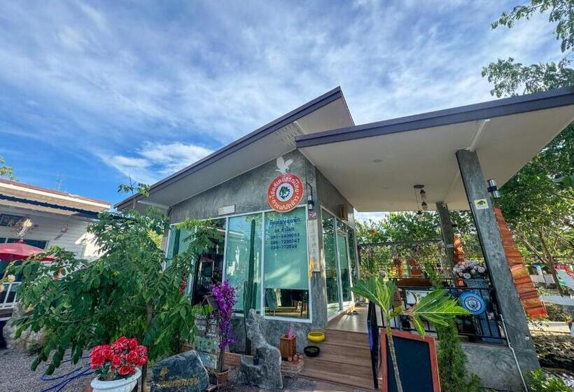 ホテル Toraneethai Homestay Amphawa