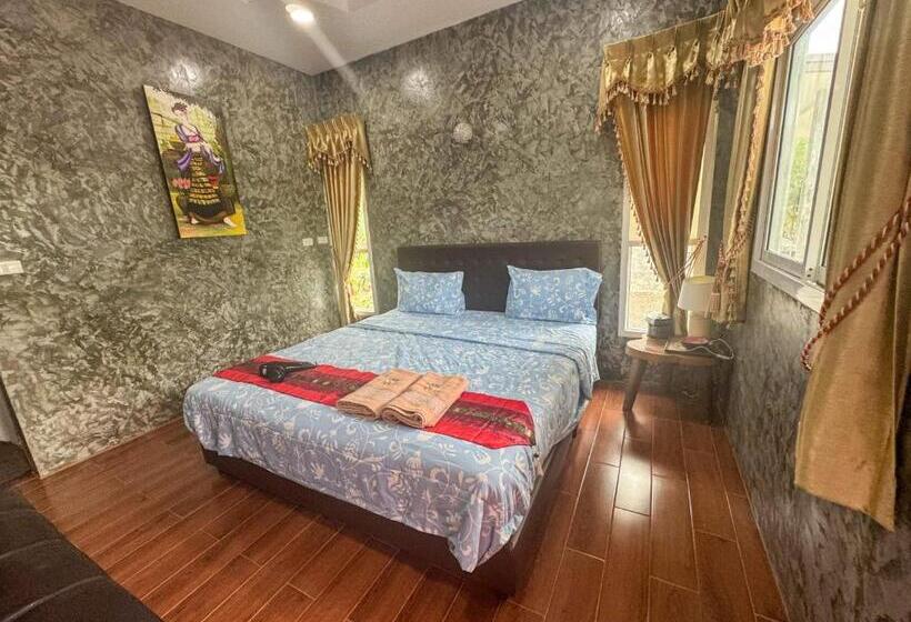 ホテル Toraneethai Homestay Amphawa