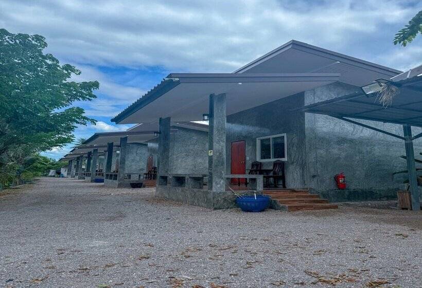 ホテル Toraneethai Homestay Amphawa